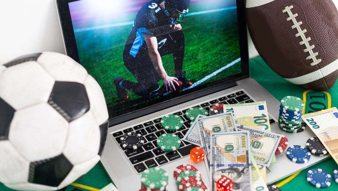 Connect with other players in live chat, group tournaments, and social games. 19